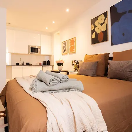 Charlot Studio In The Heart Of Haut Marais Париж