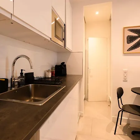 Апартаменты Charlot Studio In The Heart Of Haut Marais *